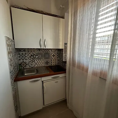 And Sinka Pensjonat Biograd Na Moru