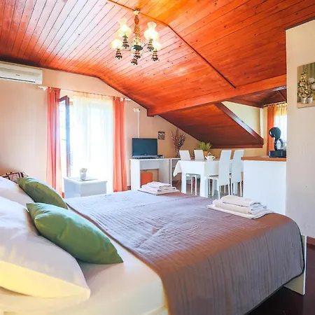 Guest house And Sinka Biograd Na Moru